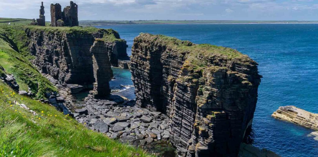 dramatic ruins of Castle Sinclair Girnigoe